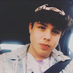 Meet your Posher, Charles